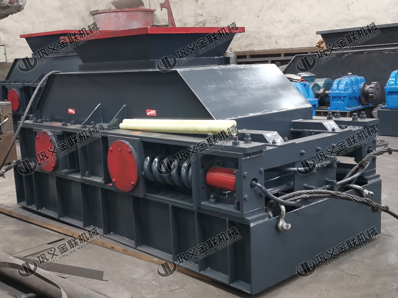 時(shí)產(chǎn)100噸花崗巖制砂機(jī)多少錢一臺(tái),可以選擇的型號(hào)多嗎? 時(shí)產(chǎn)100噸花崗巖制砂機(jī)多少錢一臺(tái),可以選擇的型號(hào)多嗎?