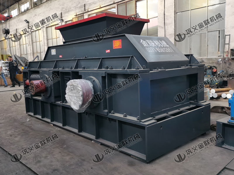 日產(chǎn)200噸對(duì)輥制砂機(jī)多少錢一臺(tái),有哪些型號(hào)合適? 日產(chǎn)200噸對(duì)輥制砂機(jī)多少錢一臺(tái),有哪些型號(hào)合適?