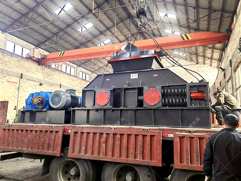 2PG1208型對輥破碎機(jī) 大型破碎機(jī)發(fā)往山東