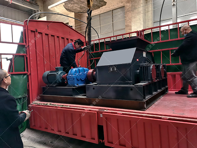 2PG800x600對輥破碎機(jī)發(fā)貨圖片_發(fā)往廣東連州_破碎石英石