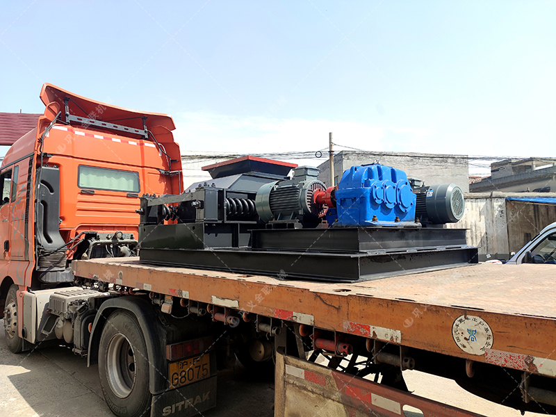 石膏破碎用什么設備？雙齒輥破碎機廠家哪家好？