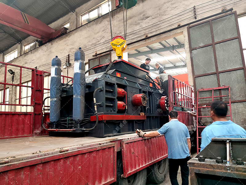 石子制砂用什么設(shè)備好?液壓對輥破碎機(jī)的優(yōu)勢解析 石子制砂用什么設(shè)備好?液壓對輥破碎機(jī)的優(yōu)勢解析