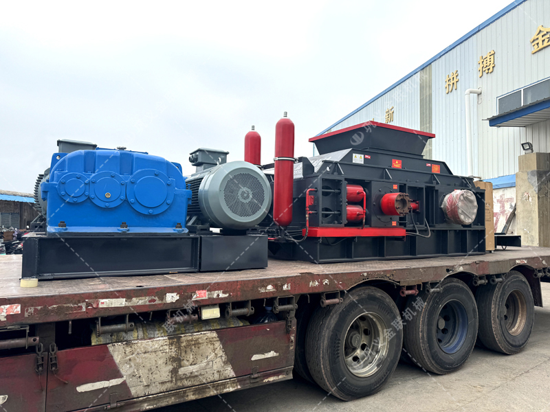 對輥制砂機在河卵石生產線中,如何與給料機、顎破協(xié)同? 對輥制砂機在河卵石生產線中,如何與給料機、顎破協(xié)同?