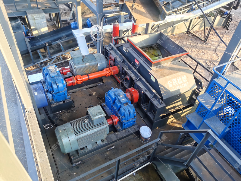 低轉速高壓力對輥制砂機,憑什么成為高品質機制砂的 “粒形守護神”? 低轉速高壓力對輥制砂機,憑什么成為高品質機制砂的 “粒形守護神”?