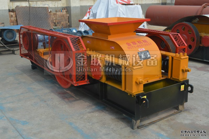 風(fēng)化砂制砂機3