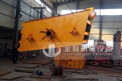 石料生產(chǎn)線設(shè)備發(fā)往重慶_1214反擊式破碎機(jī)_1548圓振動篩